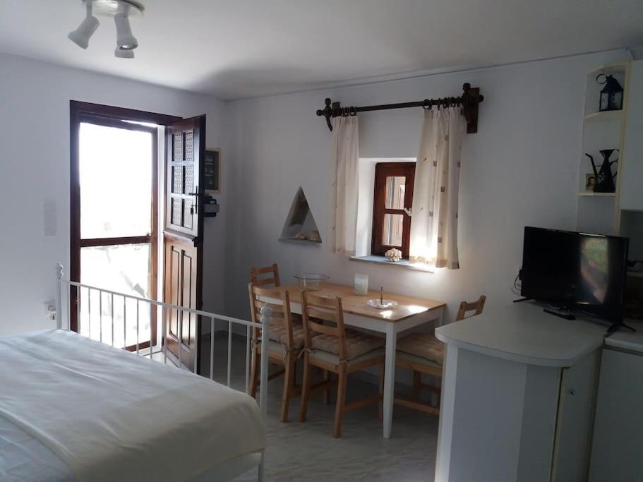 Grandpa Simos' Traditional Guest House Agios Romanos Exterior foto